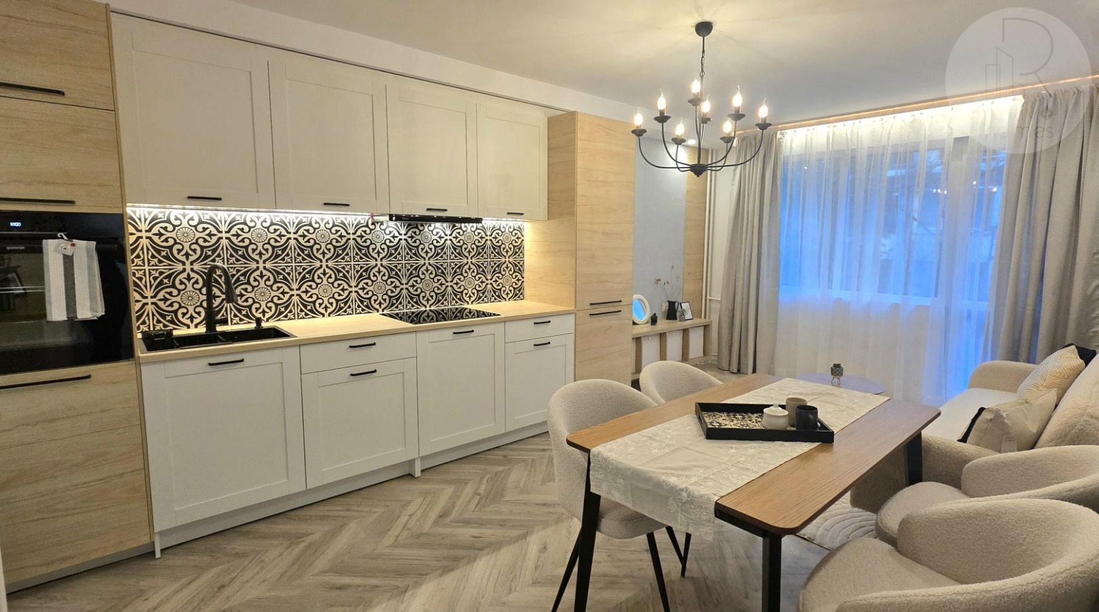 Продава 3-СТАЕН, гр. София, Лагера, снимка 2 - Апартаменти - 54530023