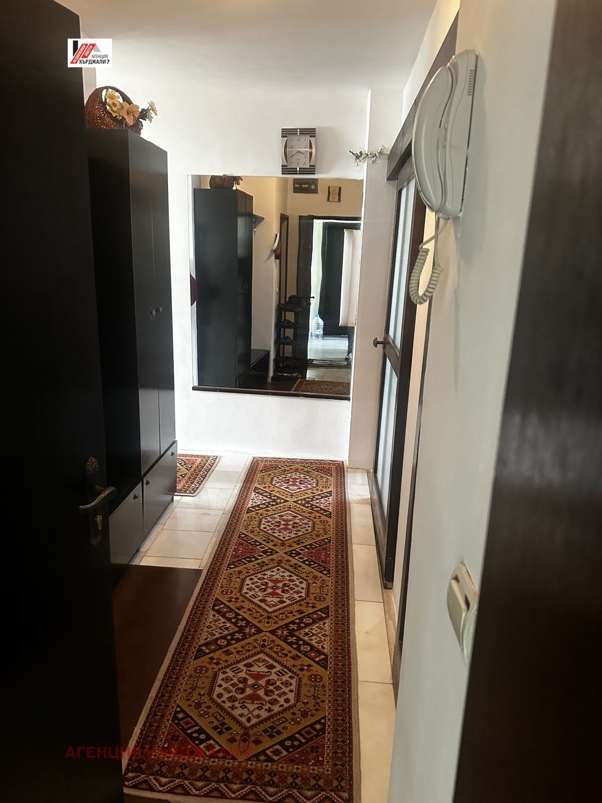 Продава МНОГОСТАЕН, гр. Кърджали, Център, снимка 2 - Апартаменти - 54280104