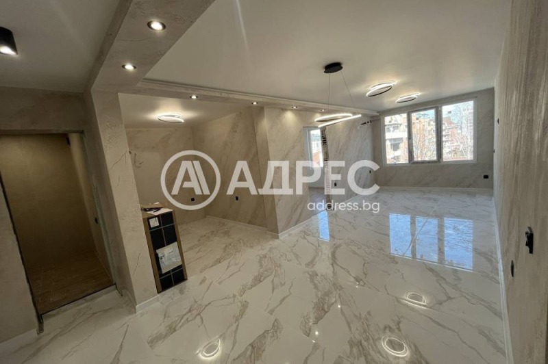 Продава 3-СТАЕН, гр. София, Медицинска академия, снимка 1 - Aпартаменти - 49559271