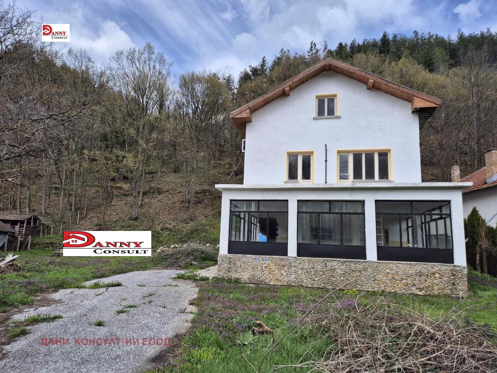 Продава КЪЩА, гр. Трявна, област Габрово