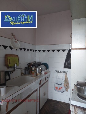Продажба на четеристайни апартаменти в град Велико Търново — страница 6 - изображение 18 