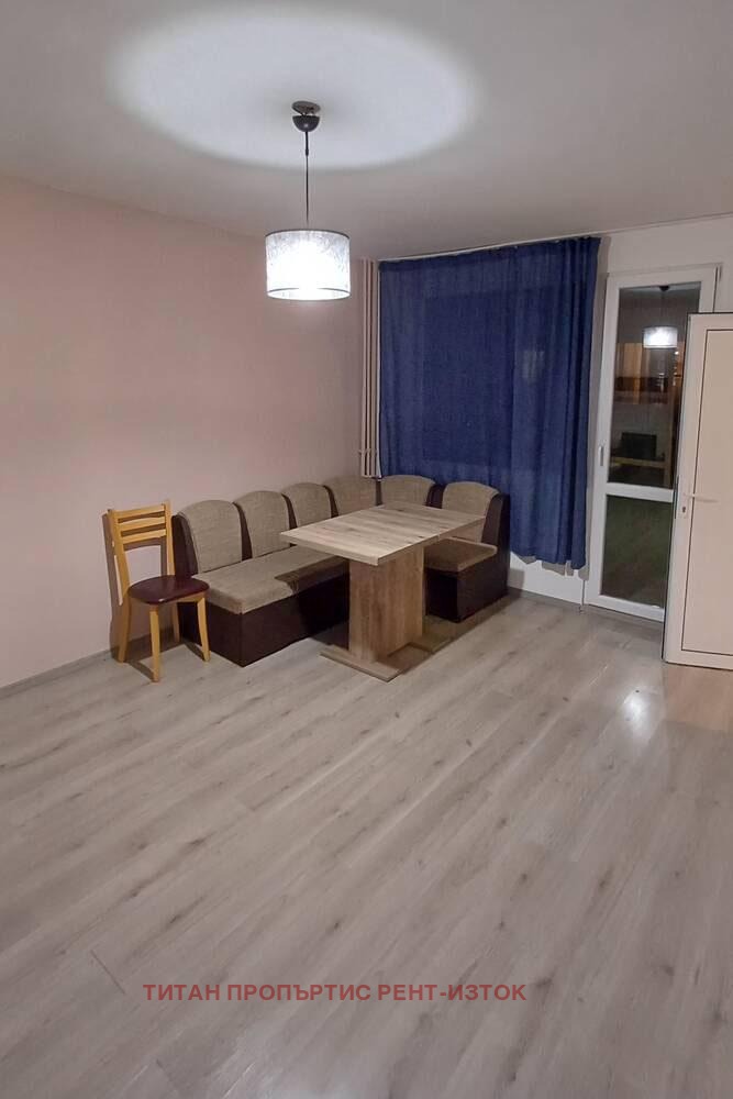 Продава  2-стаен град Бургас , Славейков , 42 кв.м | 63708266