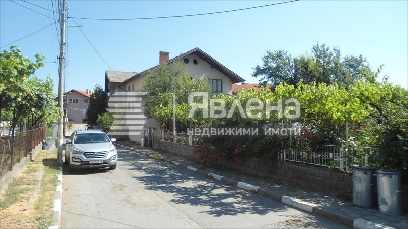 Продава КЪЩА, с. Слокощица, област Кюстендил