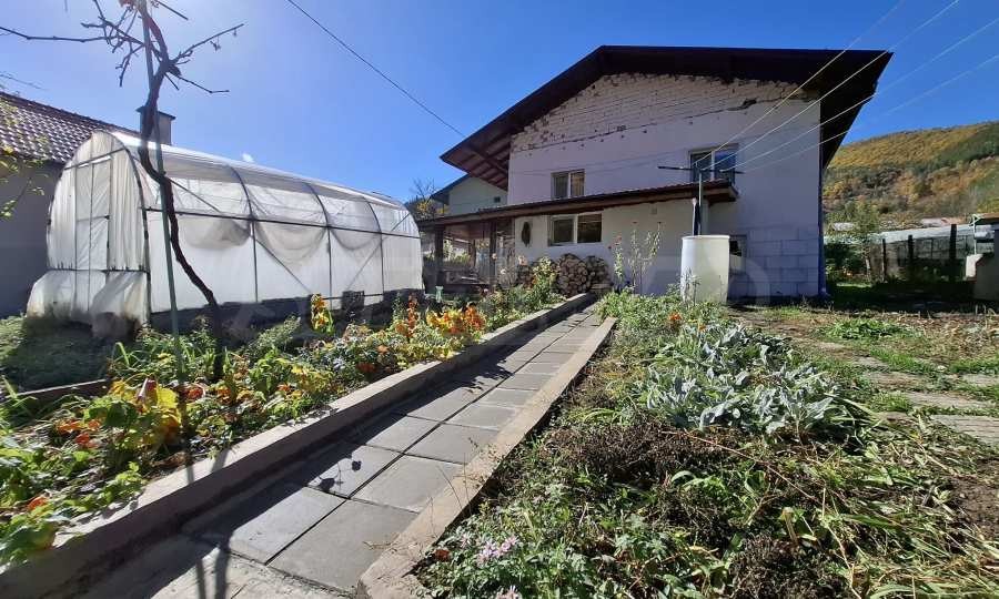 Продава КЪЩА, с. Томпсън, област София област, снимка 5 - Къщи - 55644906