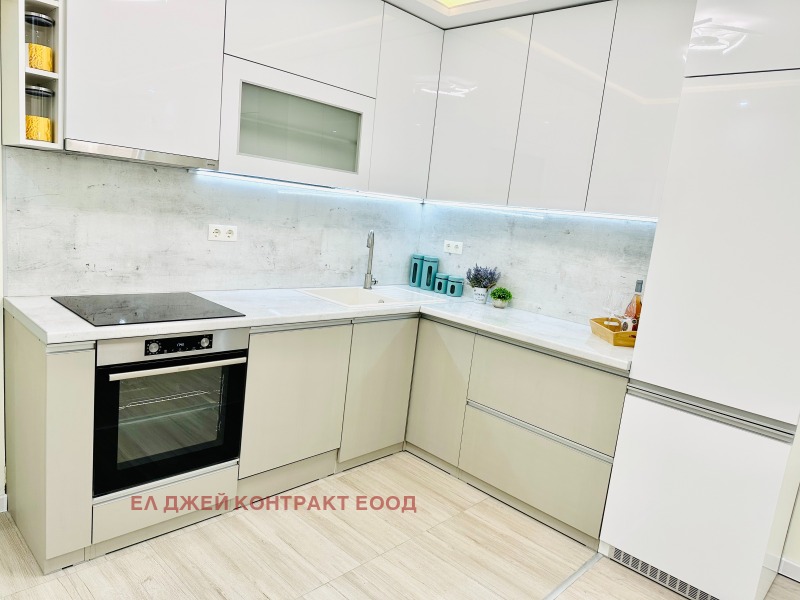 En venta  2 dormitorios Sofia , Nadezhda 2 , 70 metros cuadrados | 97971591