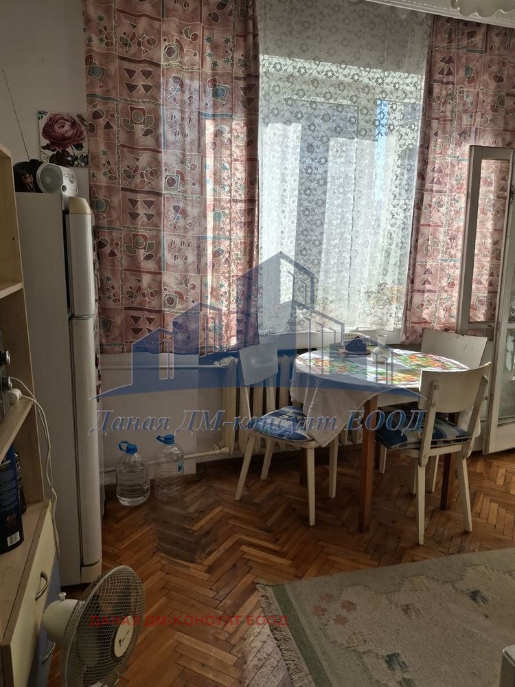 Продава 3-СТАЕН, гр. Шумен, Център, снимка 3 - Апартаменти - 54143232