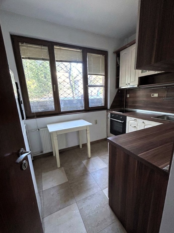 Продава 3-СТАЕН, гр. София, Оборище, снимка 2 - Апартаменти - 56098698