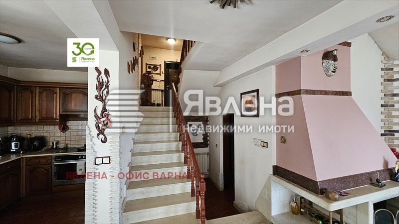 Продава КЪЩА, гр. Варна, Виница, снимка 15 - Къщи - 53039139