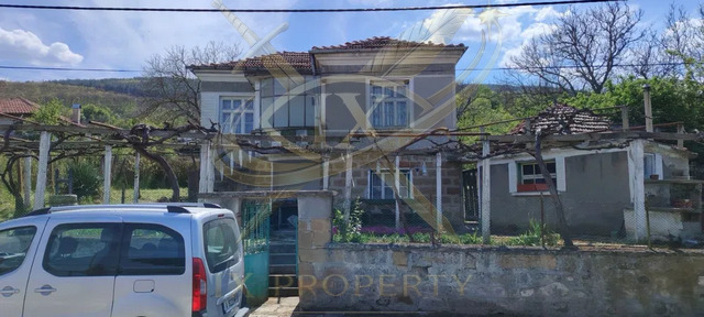 Продава КЪЩА, с. Завет, област Бургас