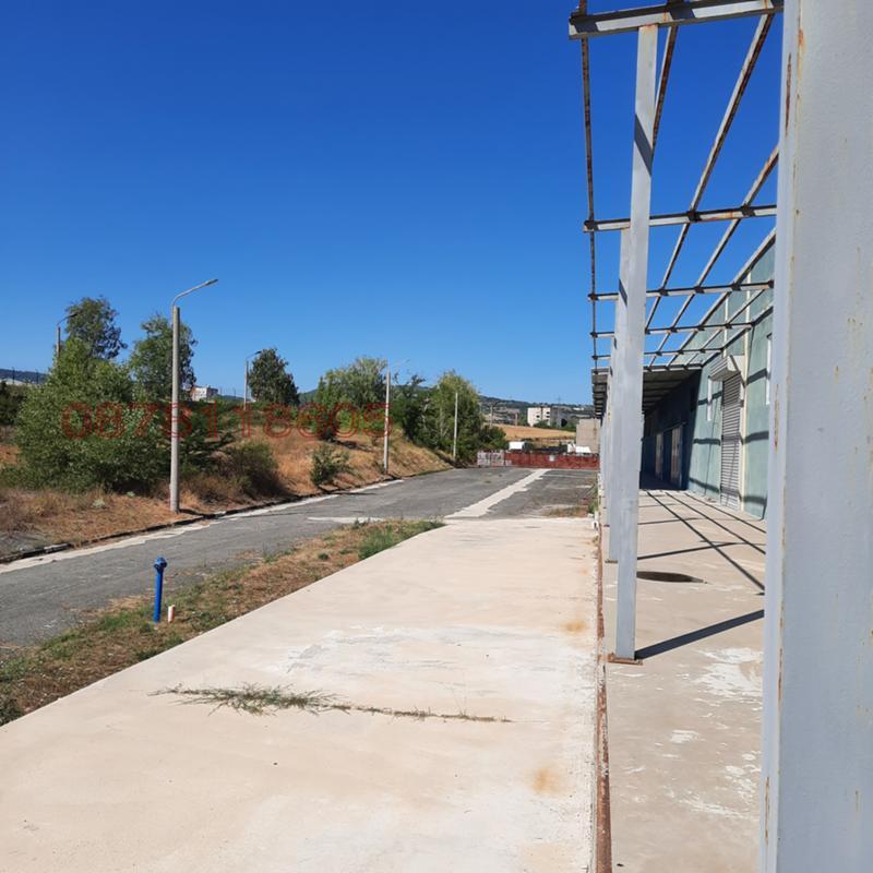 Продава ПРОМ. ПОМЕЩЕНИЕ, гр. Кърджали, Промишлена зона - Юг, снимка 13 - Производствени сгради - 52780893