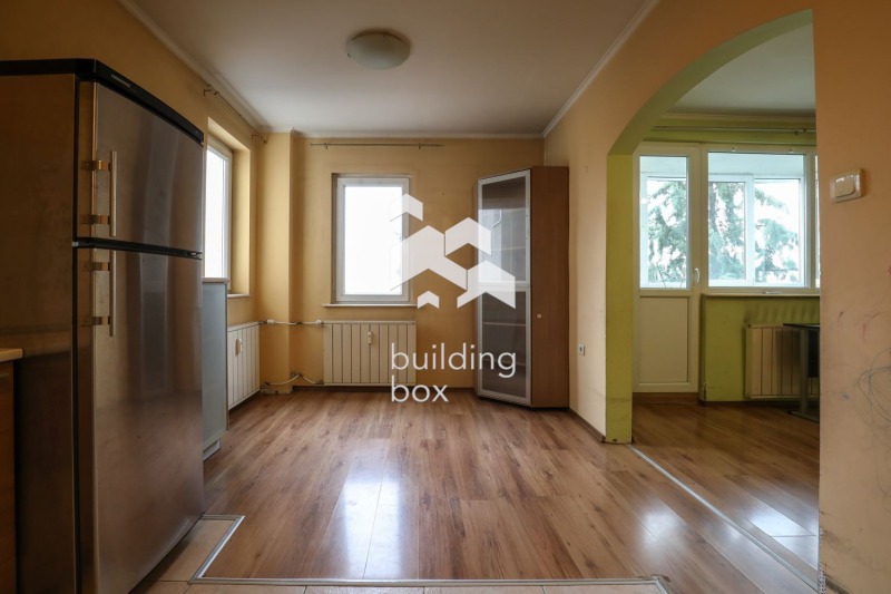 Продава 3-СТАЕН, гр. София, Лагера, снимка 3 - Апартаменти - 52835107