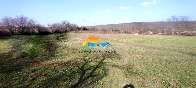 Продава ПАРЦЕЛ, с. Садово, област Варна