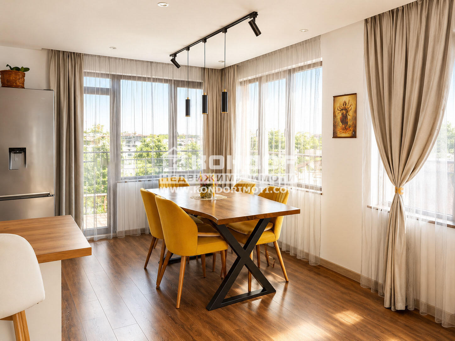 Продава 3-СТАЕН, гр. Пловдив, Остромила, снимка 2 - Апартаменти - 54761593