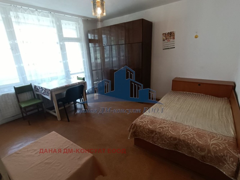 Te koop  Studio Sjumen , Tsentar , 41 m² | 77258077