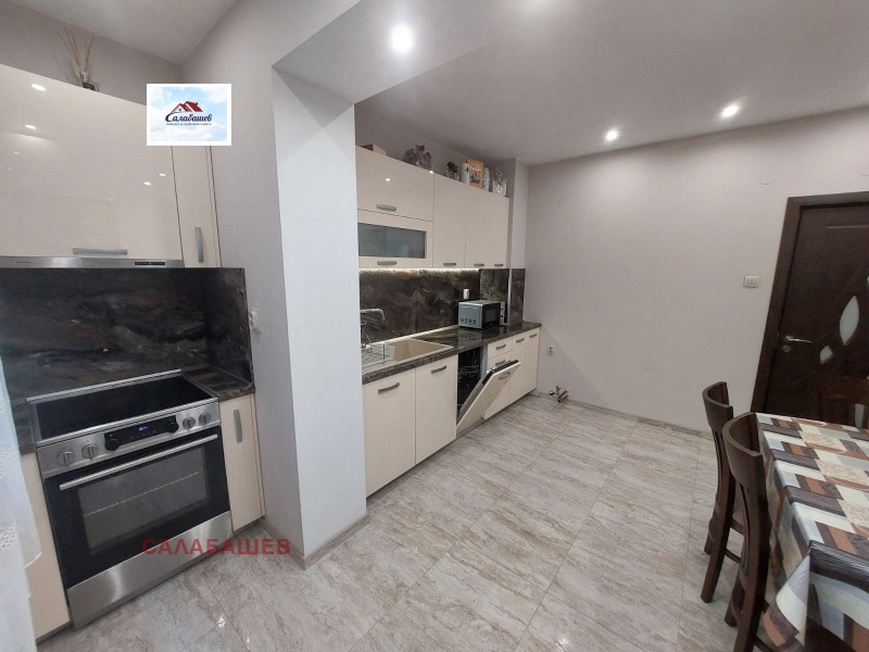 For Sale  1 bedroom Pazardzhik , Zapad , 60 sq.m | 34944376 - image [2]