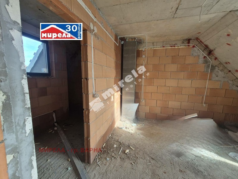 Продава 4-СТАЕН, гр. Варна, Окръжна болница-Генерали, снимка 3 - Апартаменти - 53029818