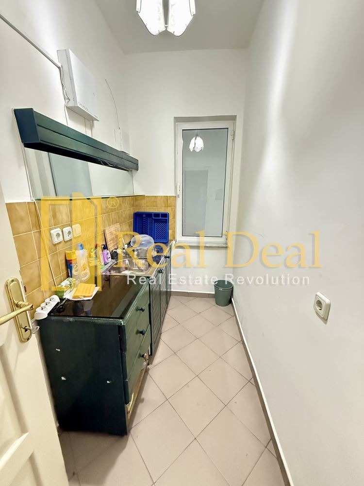 Продава МНОГОСТАЕН, гр. София, Център, снимка 14 - Апартаменти - 54646062