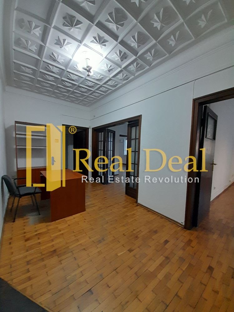 Продава МНОГОСТАЕН, гр. София, Център, снимка 5 - Апартаменти - 54646062