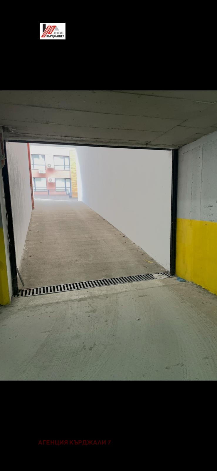 Продава ГАРАЖ, ПАРКОМЯСТО, гр. Кърджали, Възрожденци, снимка 2 - Гаражи и паркоместа - 53980710