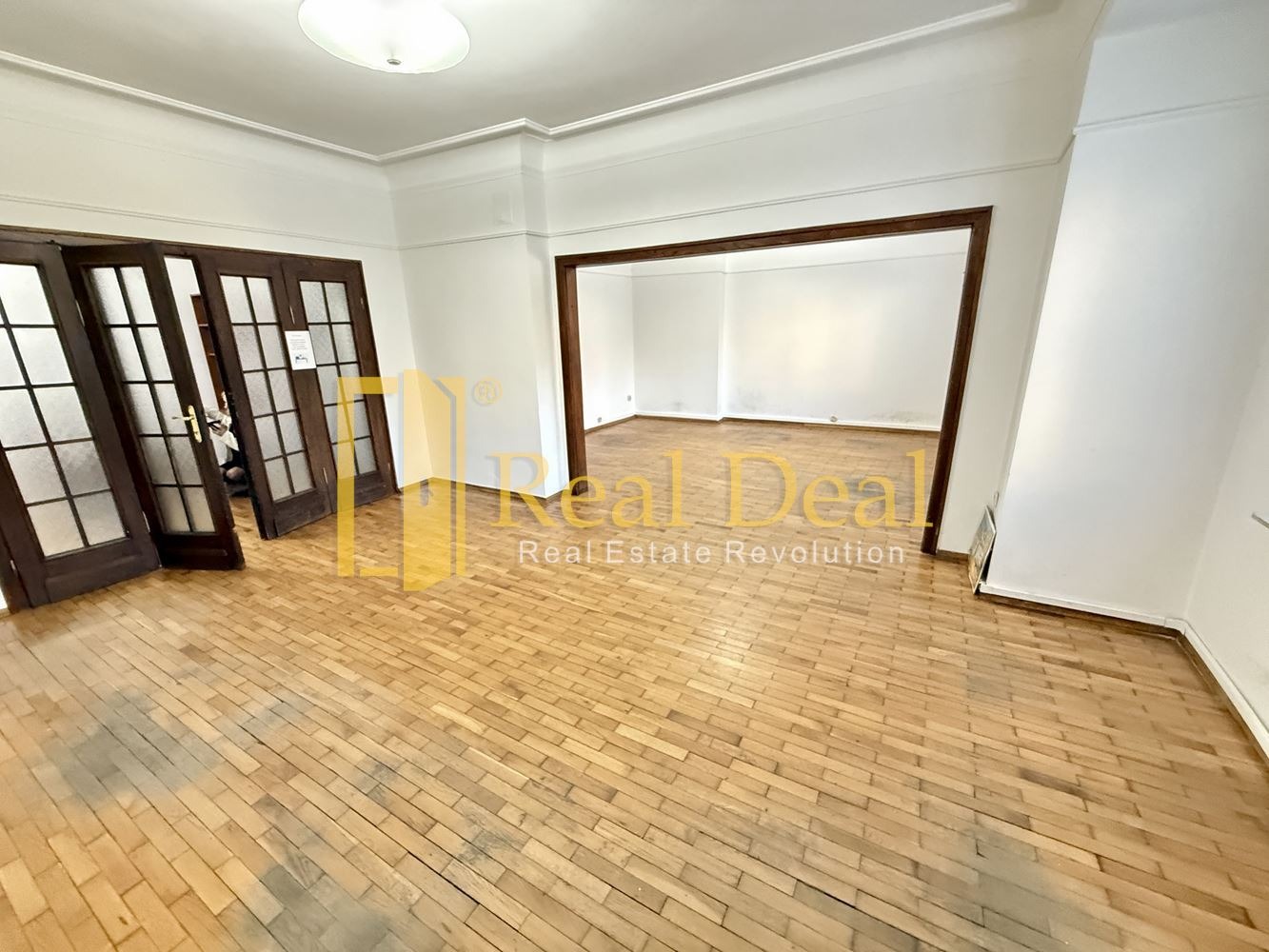 Продава МНОГОСТАЕН, гр. София, Център, снимка 2 - Апартаменти - 54646062