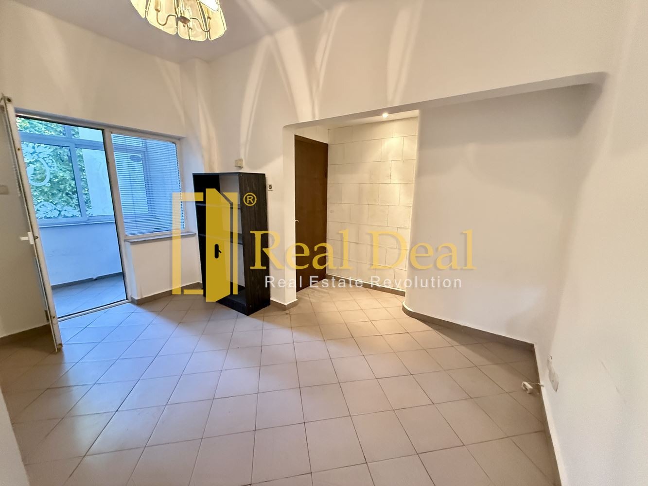 Продава МНОГОСТАЕН, гр. София, Център, снимка 15 - Апартаменти - 54646062