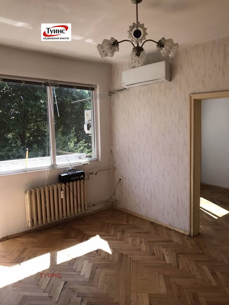 Продава 2-СТАЕН, гр. Пловдив, Кършияка, снимка 1 - Aпартаменти - 46716204