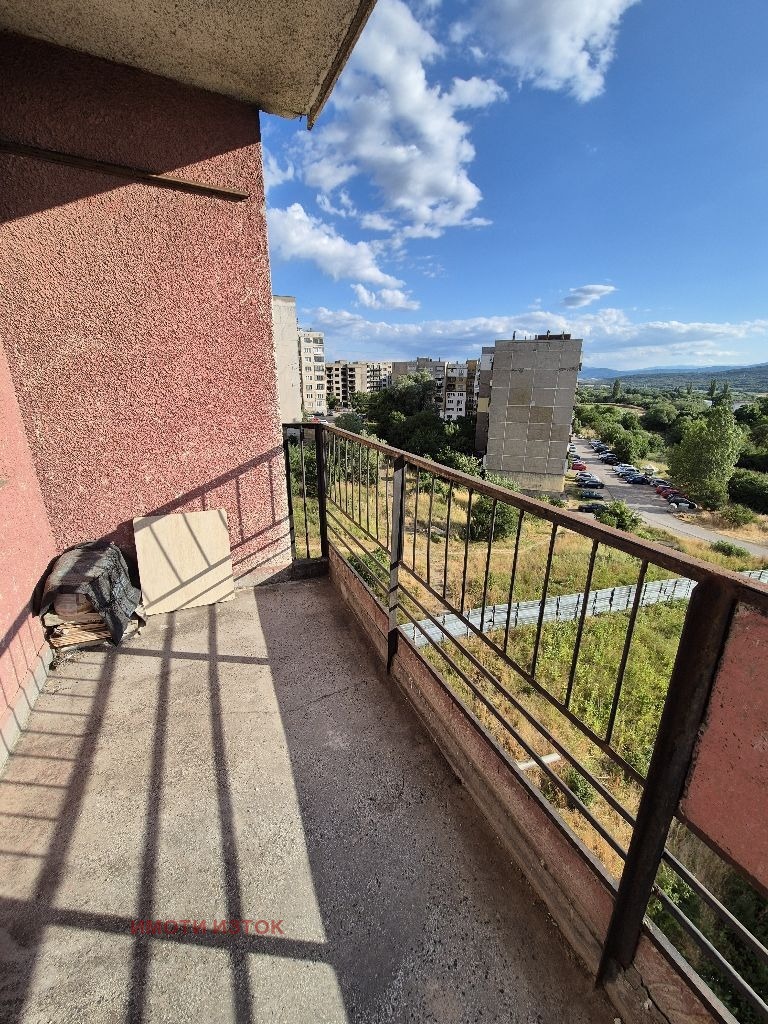 Продава  2-стаен област Перник , гр. Радомир , 67 кв.м | 43707436 - изображение [12]