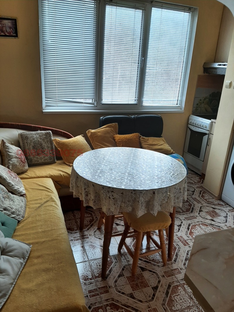 Продава 2-СТАЕН, гр. Свищов, област Велико Търново, снимка 10 - Апартаменти - 53402118