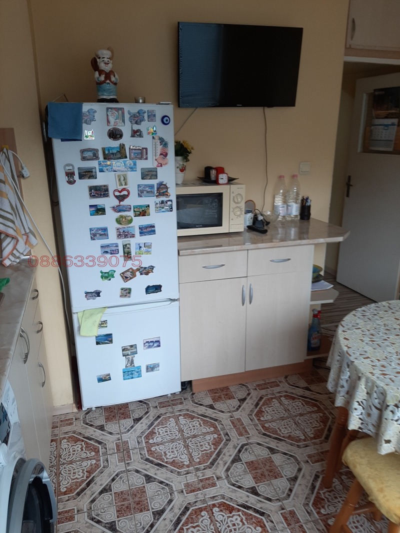 Продава 2-СТАЕН, гр. Свищов, област Велико Търново, снимка 11 - Апартаменти - 53402118