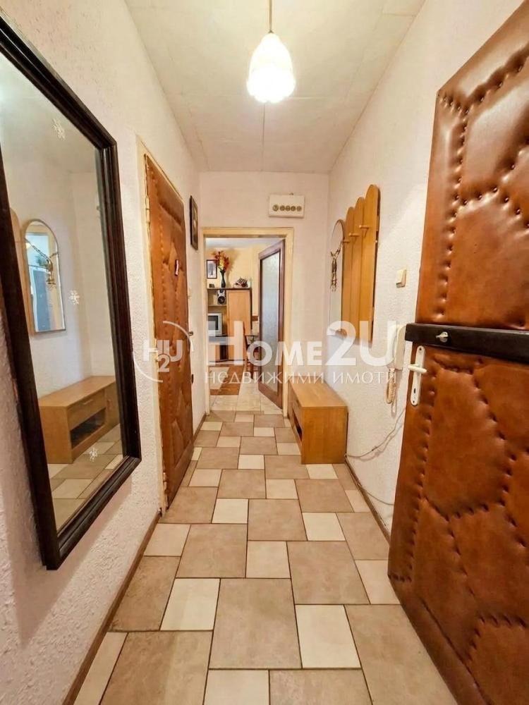 Продава 2-СТАЕН, гр. Бургас, Изгрев, снимка 3 - Апартаменти - 54640049