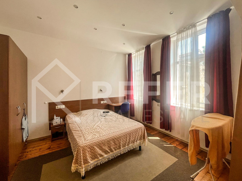 Продава  4-стаен град София , Център , 207 кв.м | 46357373 - изображение [4]