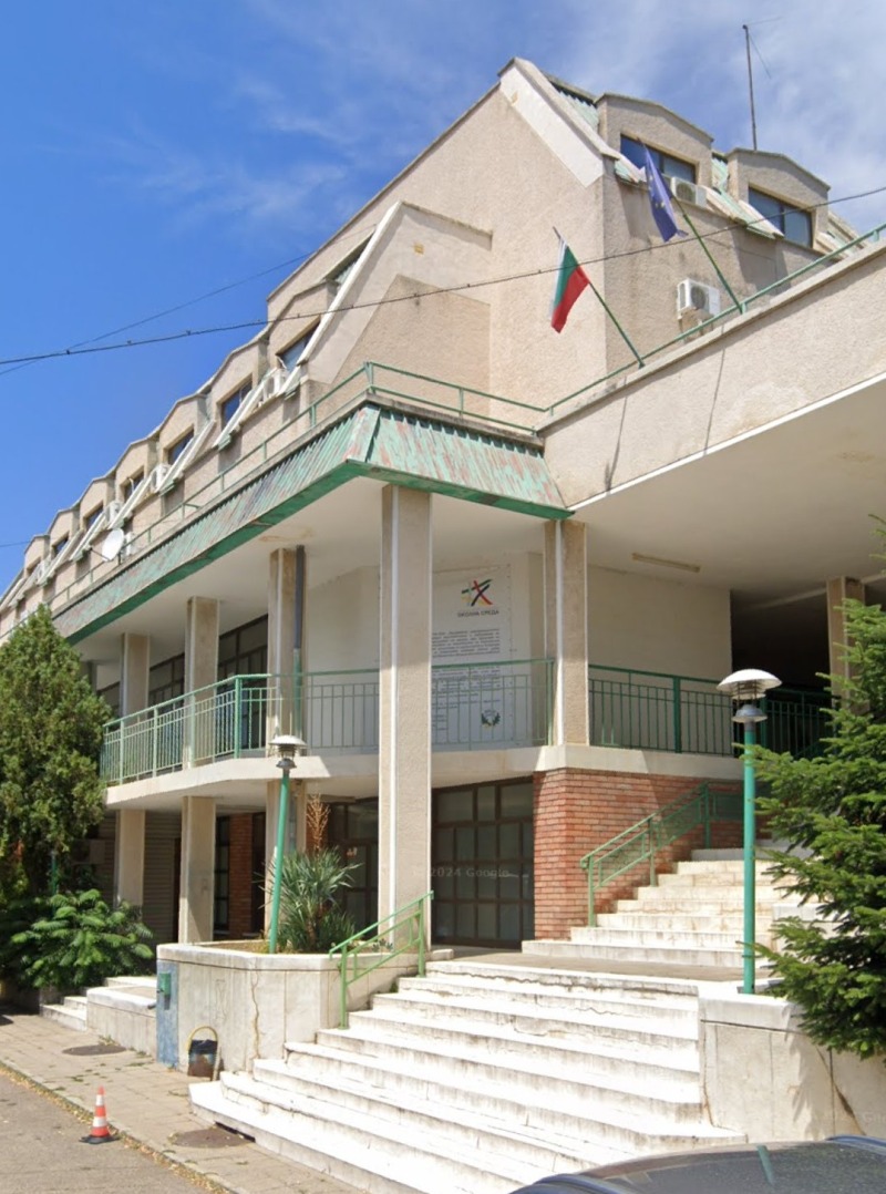 Продава ЗАВЕДЕНИЕ в град Сливен, Република - 460 кв.м / 177 000 € » 346 181.91 лв., РИК-ОМ ЕООД