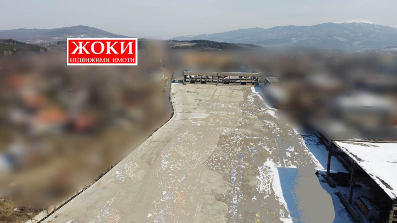 Продава ПАРЦЕЛ в град Перник, Мошино - 28000 кв.м / При запитване, ЖОКИ ЕООД