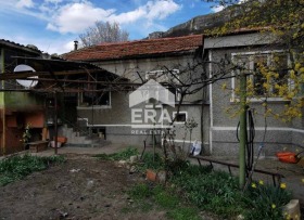 Продажба на имоти в гр. Провадия, област Варна — страница 3 - изображение 13 