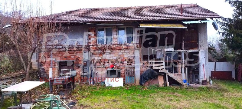 Продава КЪЩА, с. Абланица, област Ловеч, снимка 2 - Къщи - 49544370