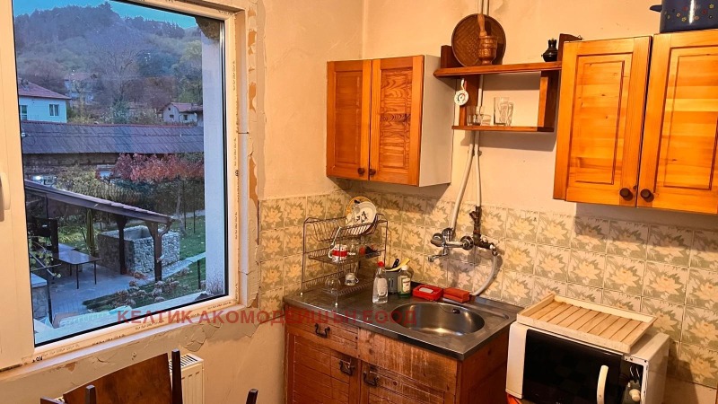 Продава КЪЩА, с. Мало село, област Кюстендил, снимка 16 - Къщи - 53022318