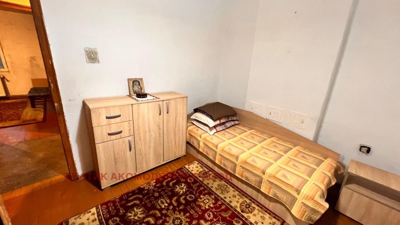 Продава КЪЩА, с. Мало село, област Кюстендил, снимка 8 - Къщи - 53022318