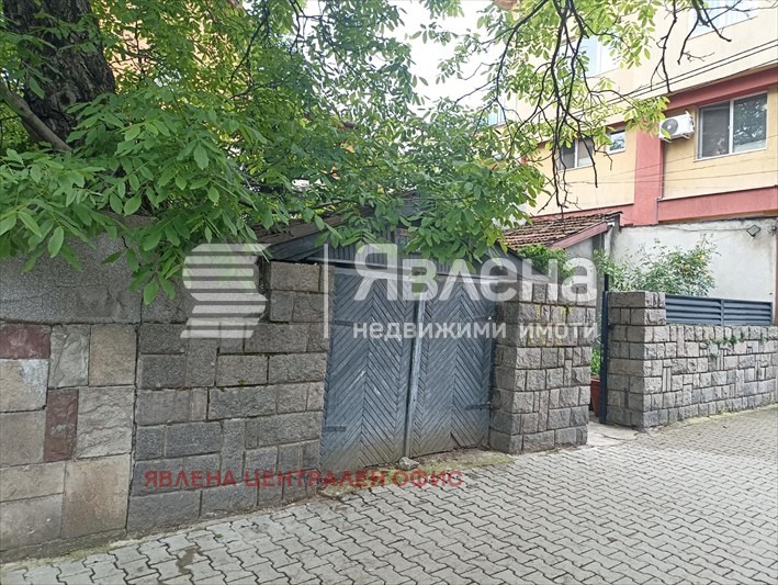 Продава ГАРАЖ, ПАРКОМЯСТО, гр. София, Център