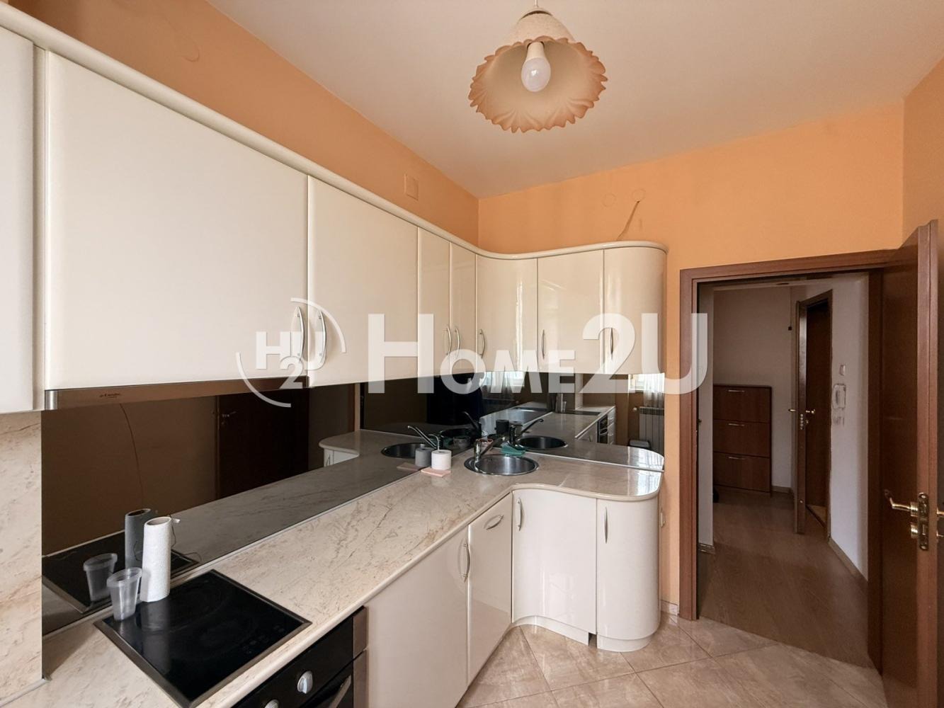 Продава 2-СТАЕН, гр. София, Център, снимка 2 - Апартаменти - 55846279