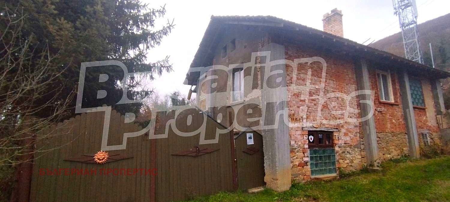 Продава КЪЩА, с. Абланица, област Ловеч, снимка 2 - Къщи - 49544370