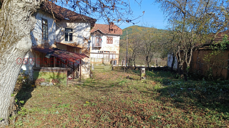 Продава КЪЩА, с. Трекляно, област Кюстендил, снимка 13 - Къщи - 52783919