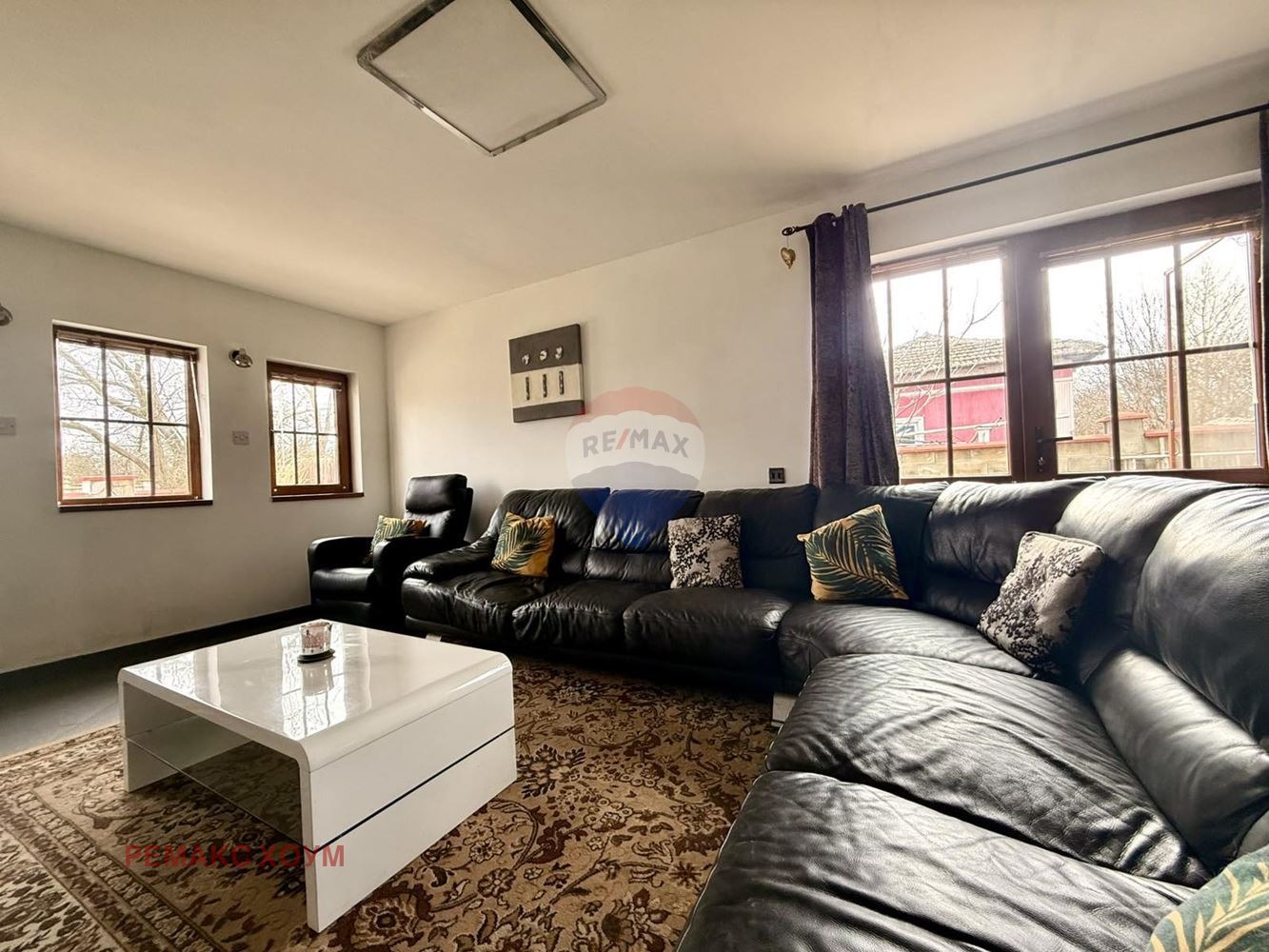 Продава КЪЩА, гр. Балчик, област Добрич, снимка 2 - Къщи - 54038542