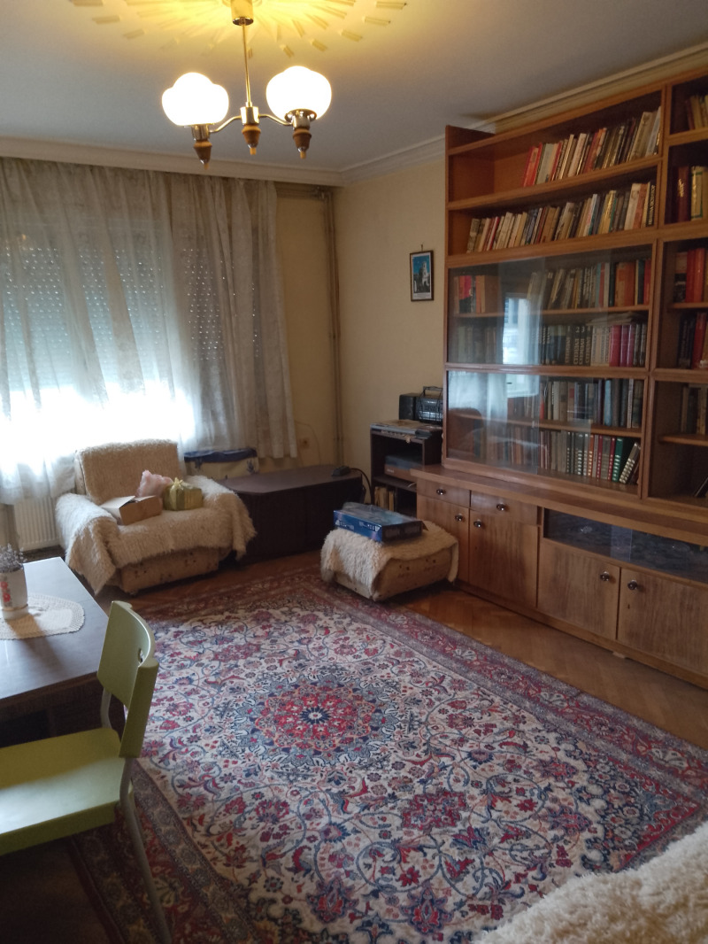 Продава 4-СТАЕН в град Монтана, Идеален център - 98 кв.м / 150 000 € » 293 374.50 лв., ТАРА
