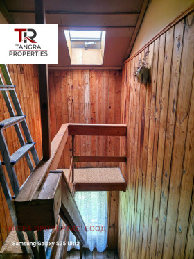 Huis Klenovik, regio Pernik 12