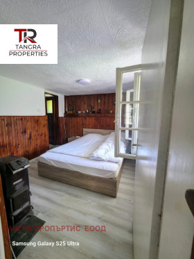 Huis Klenovik, regio Pernik 5