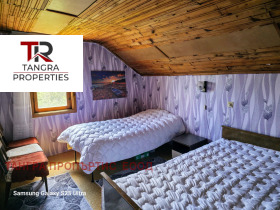 Huis Klenovik, regio Pernik 15