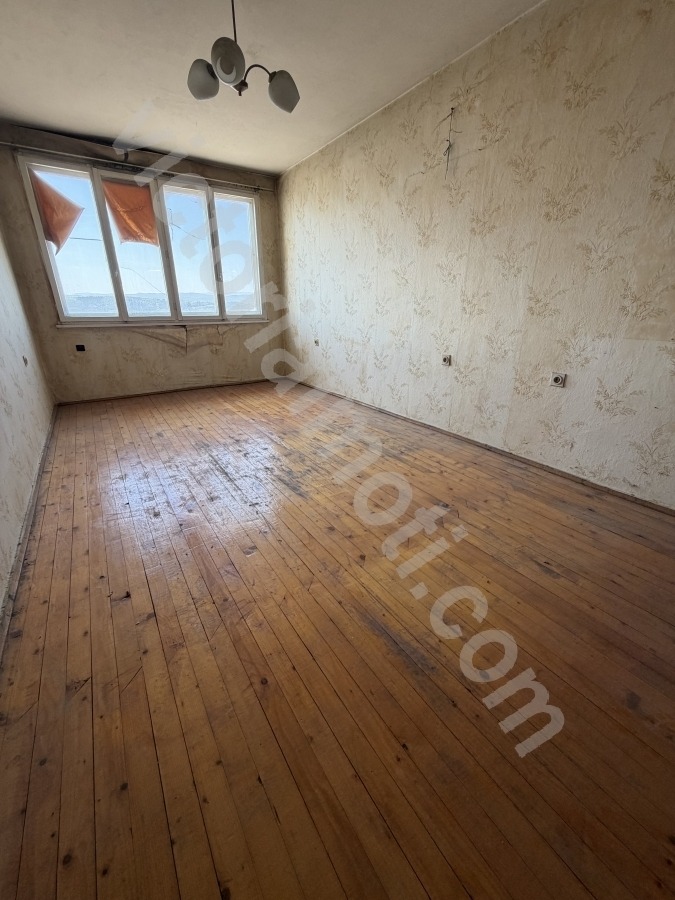 Продава МНОГОСТАЕН, гр. Велико Търново, Акация