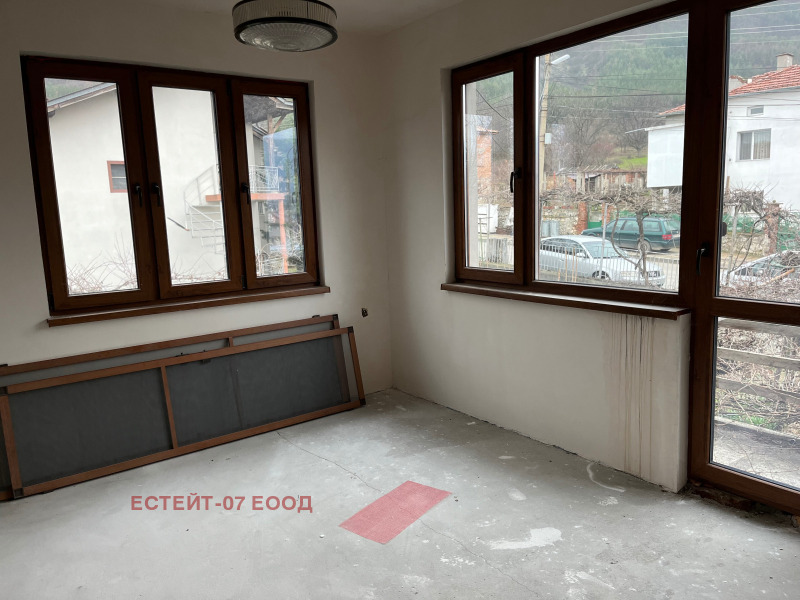 Продава КЪЩА, гр. Куклен, област Пловдив, снимка 9 - Къщи - 53084187