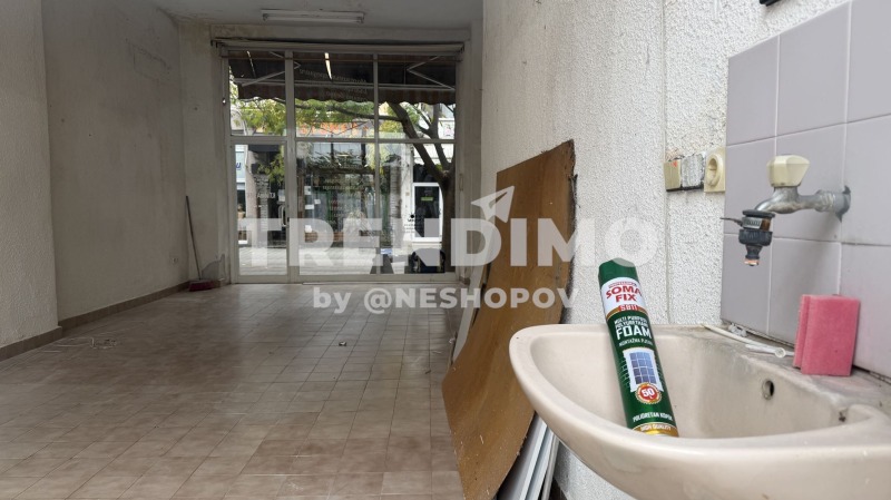 Продава МАГАЗИН, гр. Пазарджик, Идеален център, снимка 3 - Магазини - 52375348