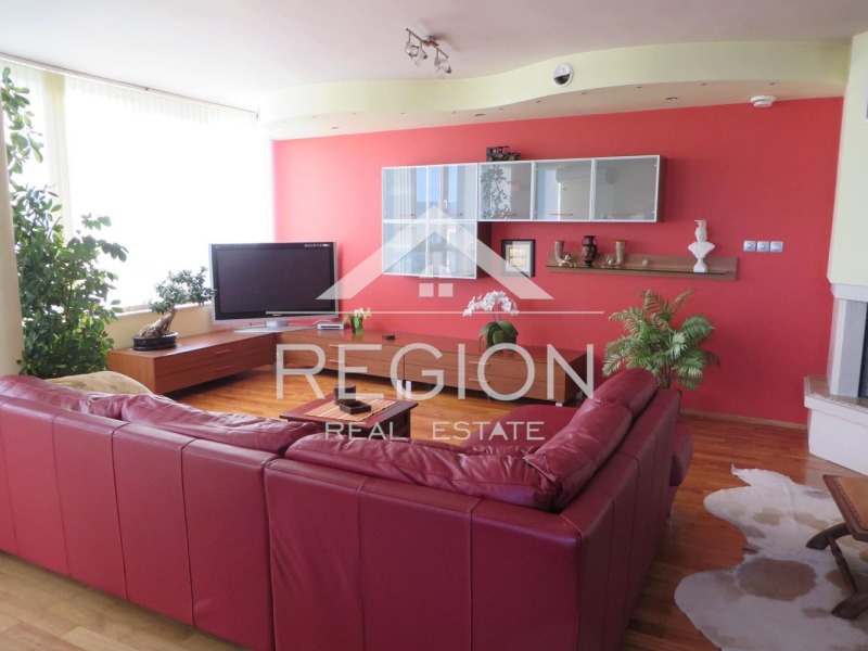 Eladó  Bérlakás Varna , Centar , 240 négyzetméter | 11324554